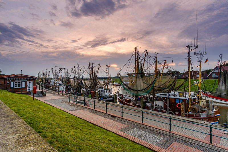 Schiffe am Urlaubsort Greetsiel